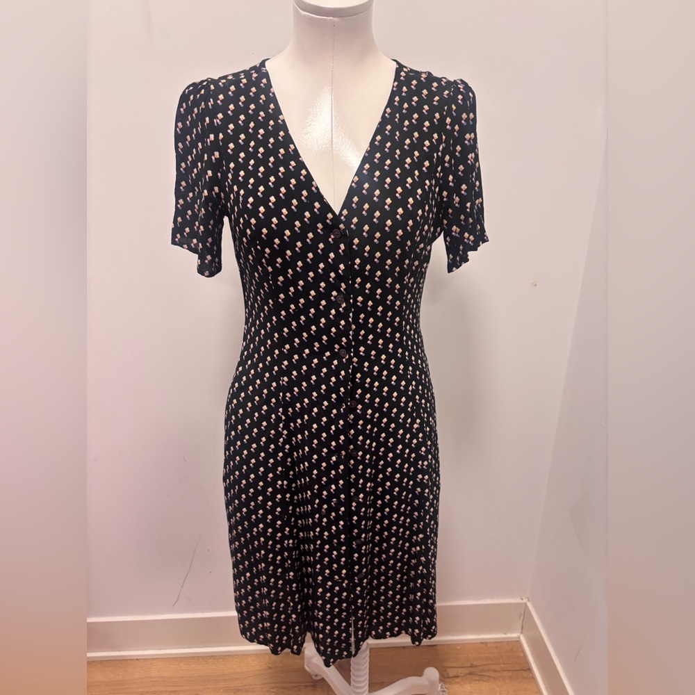 GAP Black and White Sheath Dress V-Neck Flutter Sleeve